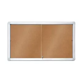 Rocada 3654V17 beltéri vitrin, toló üvegajtókkal, parafa felülettel, 18×A4